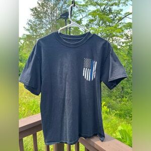 POLICE FLAG VINTAGE TEE.